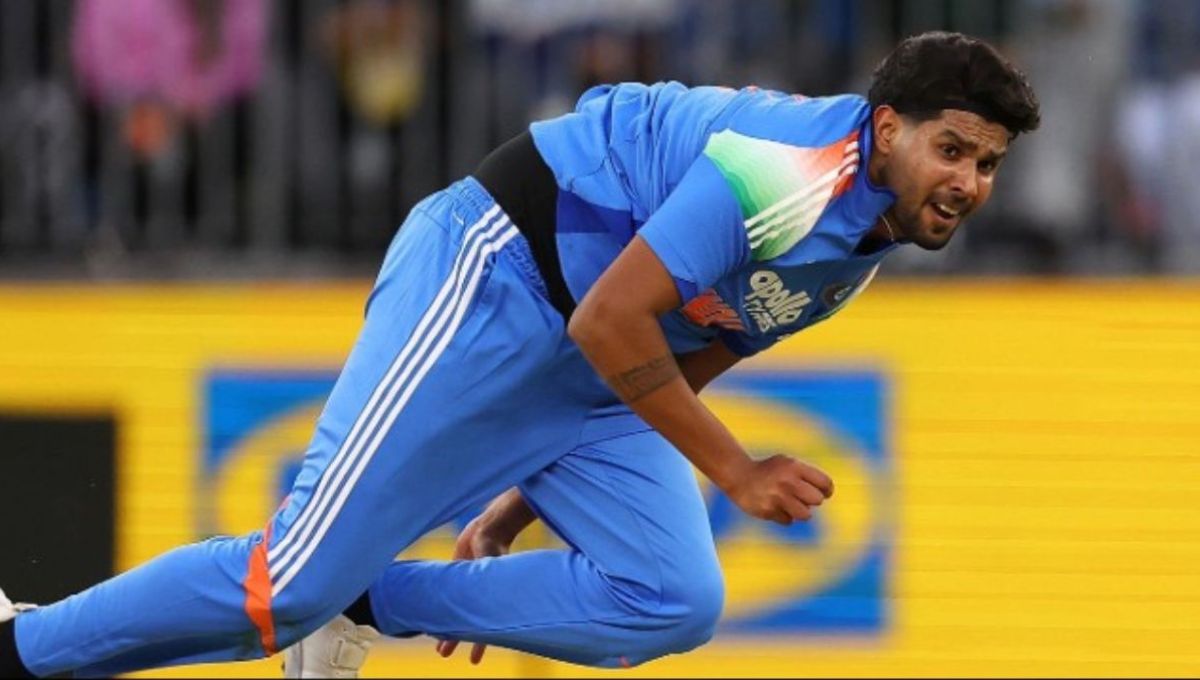 हर्षित राणा सिडनी वनडे में गेंदबाजी करते हुए