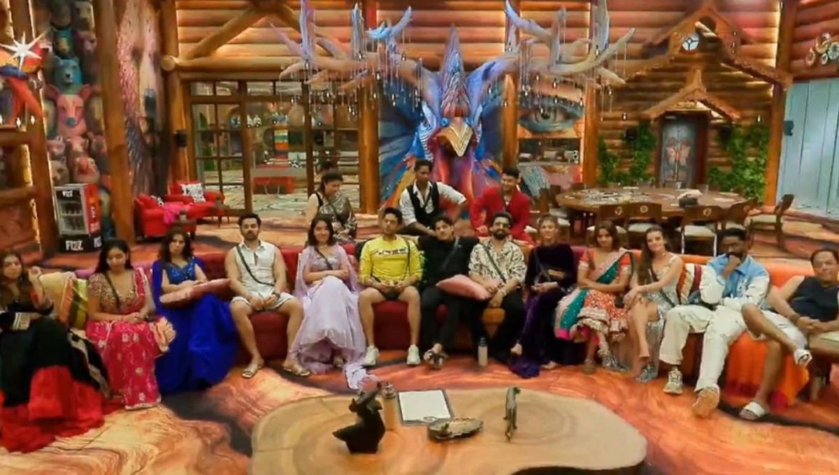 Bigg Boss 19 Salman Khan Farhana Bhatt Tanya Neelam